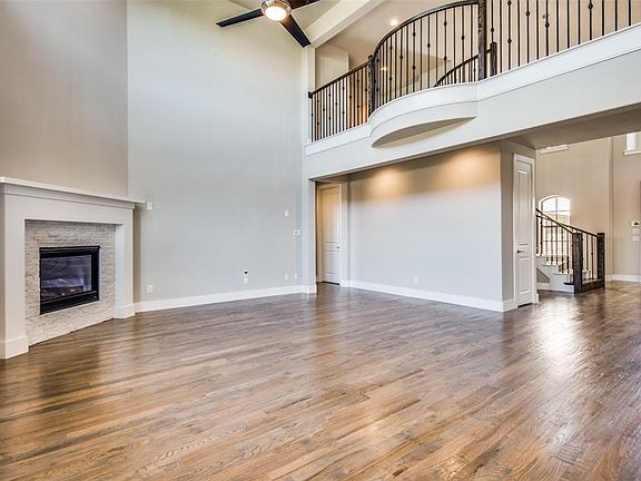 4th image of 16363 Moss Haven Ln