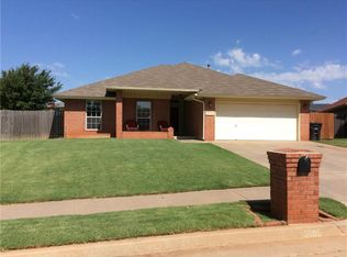 2605 E Hills Dr, Moore, OK 73160