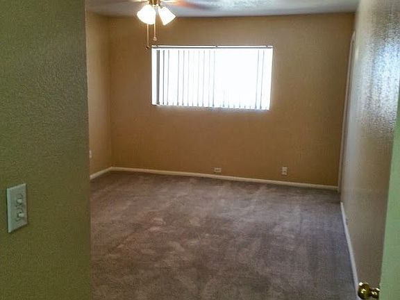 2nd image of 3040 Parkdale Ave