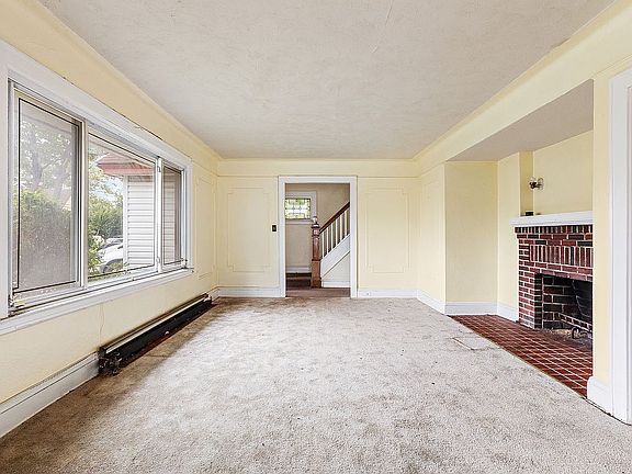 2nd image of 189-36 Lewiston Ave #Hse