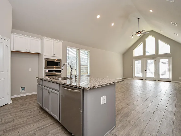 18331 Pedernales Springs Dr — Photo 4