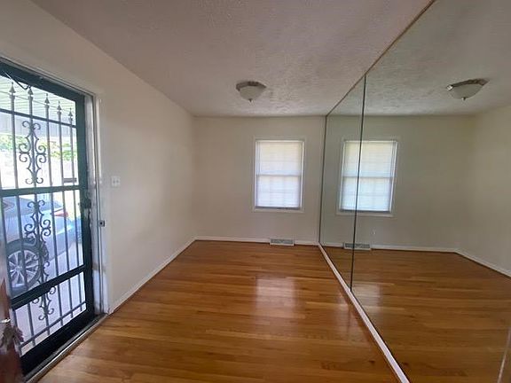 2nd image of 103 Crestwood Ct