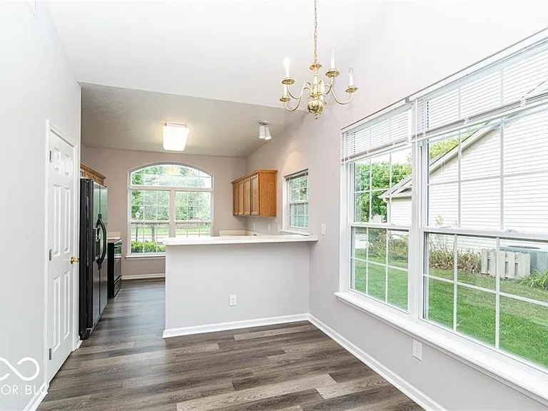 10272 Lakeland Dr — Photo 5