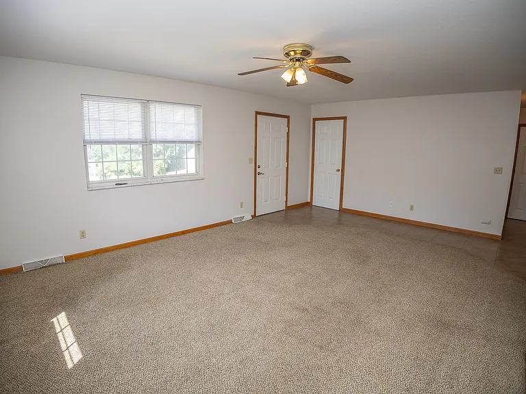 305 Tanner Bridge Ct #B — Photo 5
