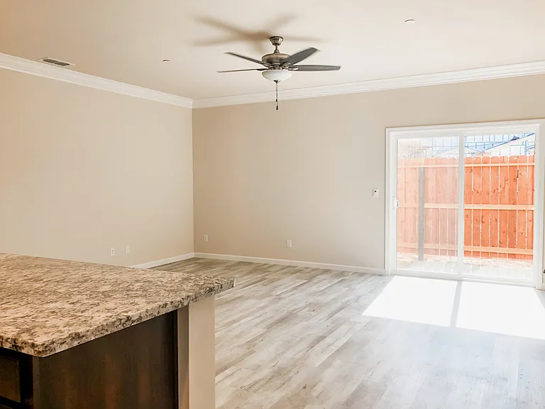 862 Mission De Oro Dr #B — Photo 3