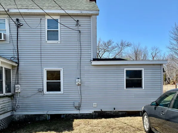 198 4th St, Oneida, PA 18242