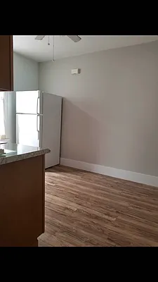 Rented by Irene Mihalios, LREB | media 23