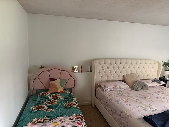 5th image of 9 Hallmark Gdns APT 1