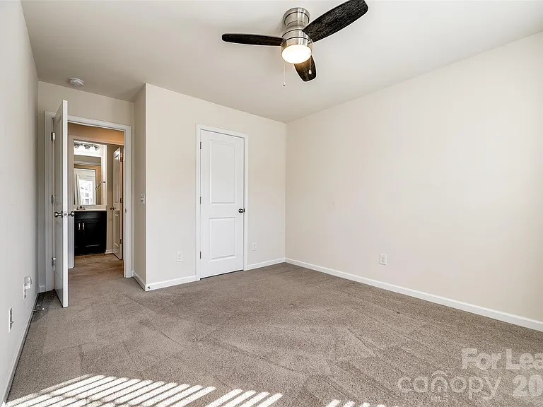 524 Hunters Dance Rd — Photo 16