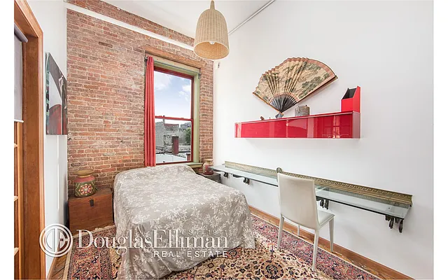 Sold by Douglas Elliman | media 14