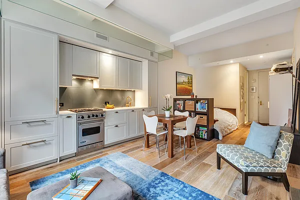 Rented by Compass | media 9