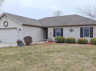 718 Prairie Ln, Ossian, IN 46777