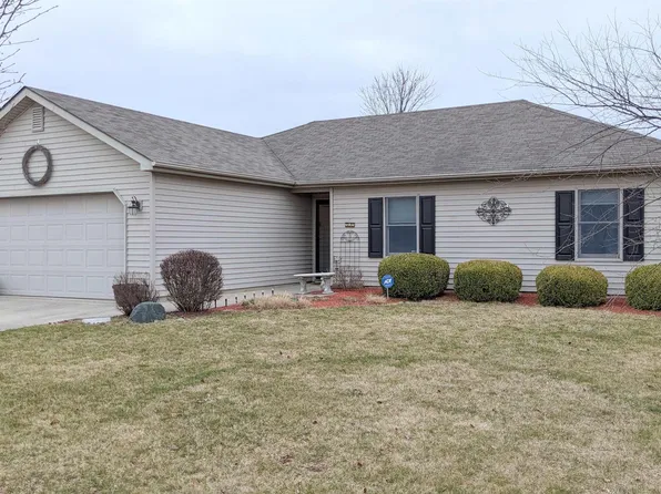 718 Prairie Ln, Ossian, IN 46777