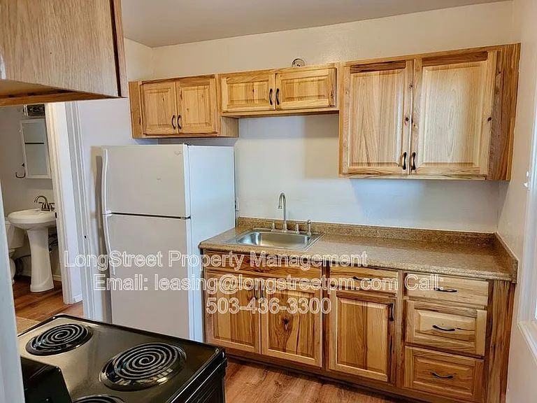 628 NW 19th St — Photo 4