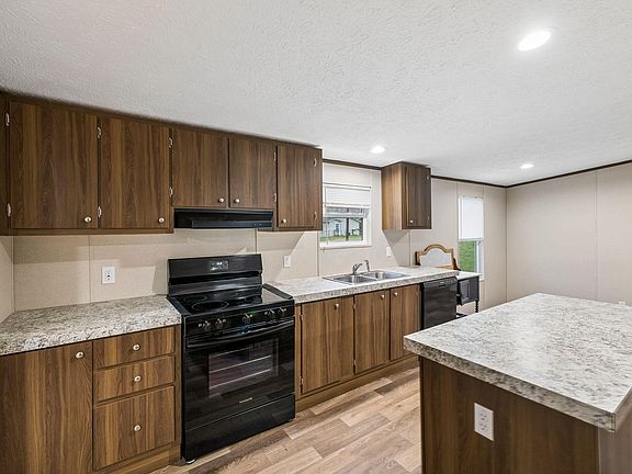 2nd image of 189 Bates St NE