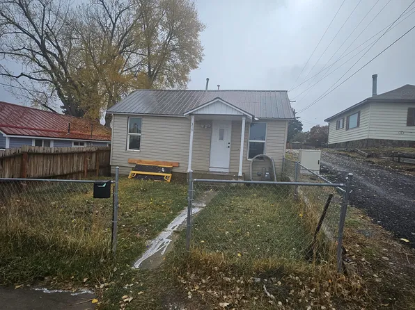 310 Garnet St, Kemmerer, WY 83101