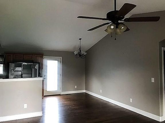4th image of 4308 Lee Rd