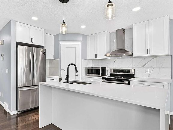 3rd image of 12871 Coventry Hills Way NE