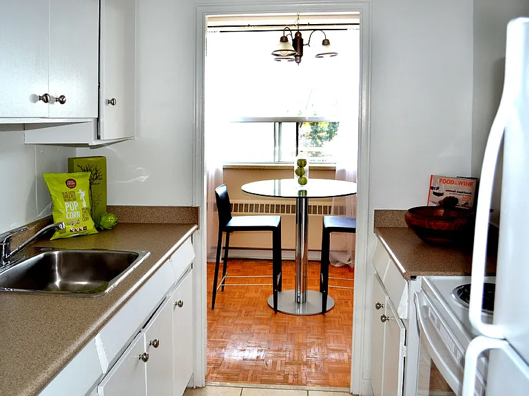 1265 Richmond St N #FEED — Photo 15