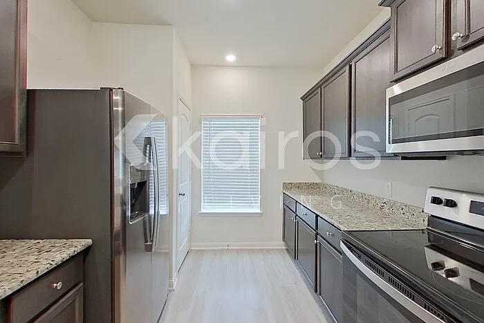 10631 Hillside Creek Dr — Photo 6