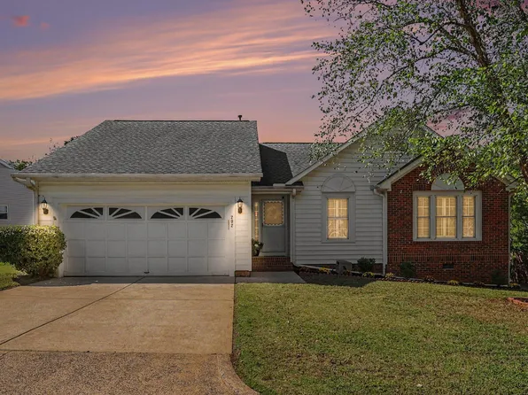 202 Lonesome Pine Dr, Cary, NC 27513