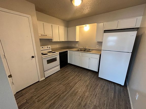 2nd image of 3509 N Nesbitt Ave #11206823