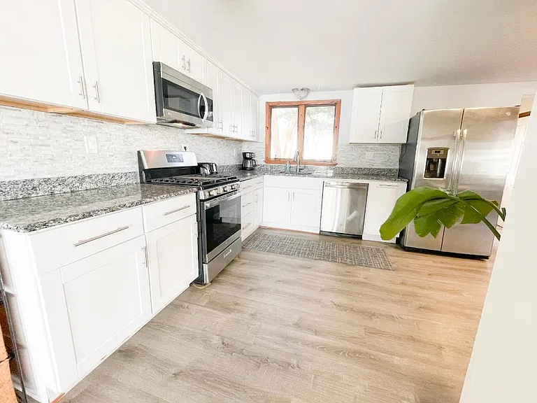 95 Milford Point Rd — Photo 10