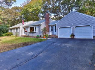 26 Spectacle Rd, East Sandwich, MA 02537