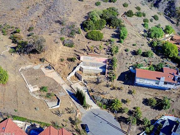 4th image of 498 Manzanita Ave