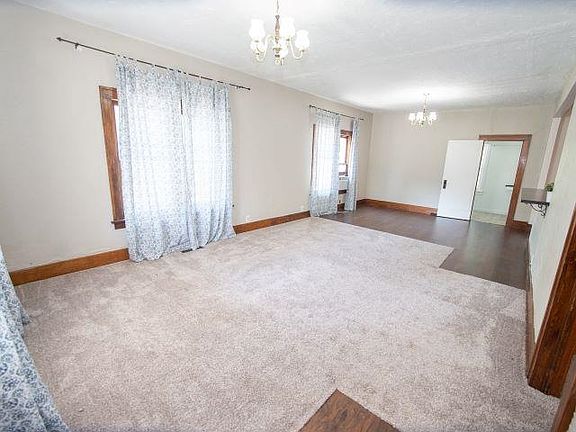 3rd image of 207 S Jefferson St