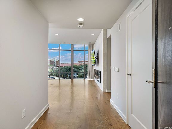2nd image of 4242 Broadway Street #304