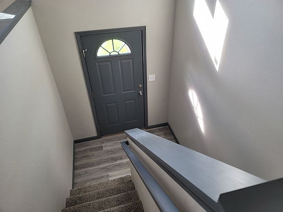 4th image of 401 Daniel Ct #410