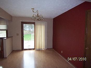 4th image of 11715 S 31st St