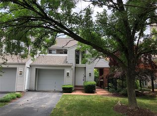 610 Highview Circle Dr, Ballwin, MO 63021