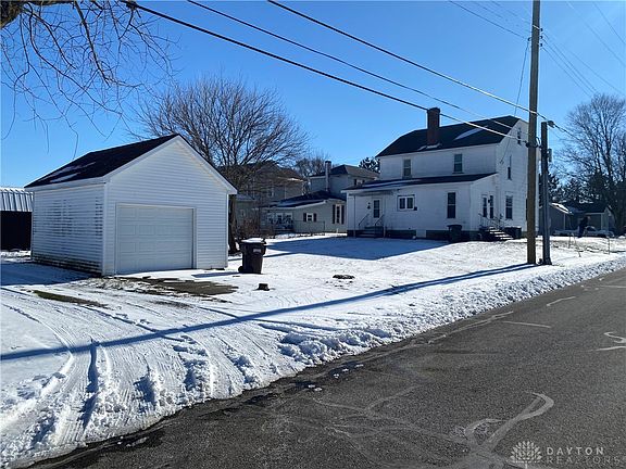 2nd image of 222 School St