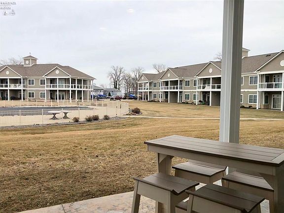3rd image of 3137 N Beach Towne Ct