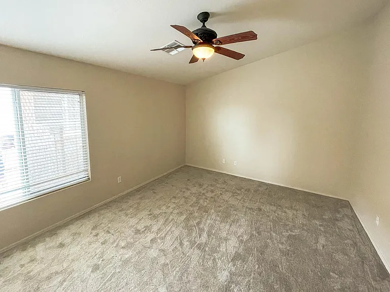 23143 W Lasso Ln — Photo 9