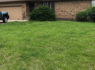 8503 E Parkmont Dr, Wichita, KS 67207