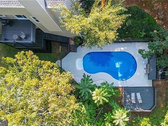 2nd image of 777 Chanson Dr SW
