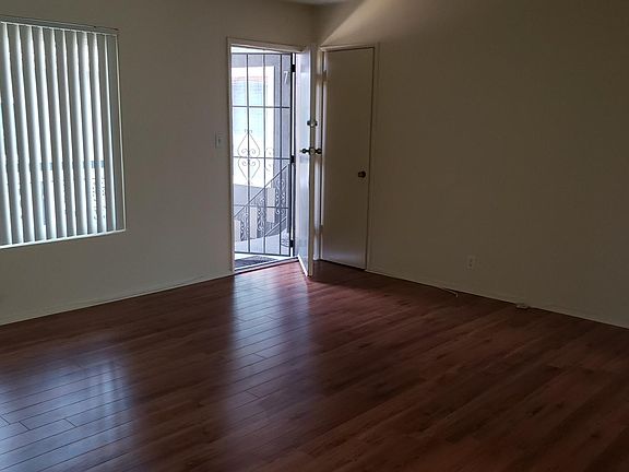 5th image of 1904 Gardena Ave APT 6