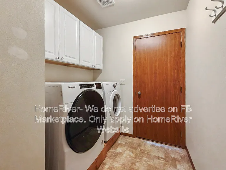 1811 W Maxine Ave — Photo 14