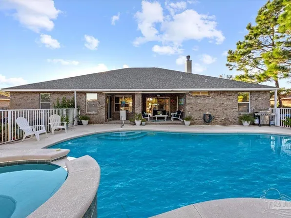 1896 Sundown Dr, Navarre, FL 32566