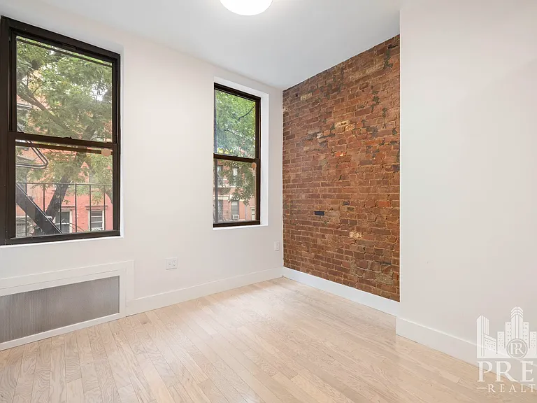 418 E 9th St #2B — Photo 3