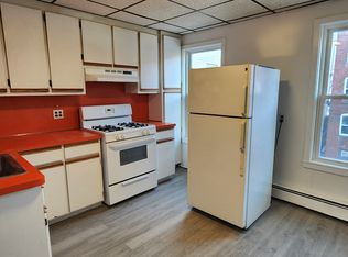 206 Chelsea St APT 2, Boston, MA 02128