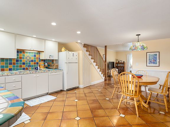 5th image of 312 Wavecrest Ave