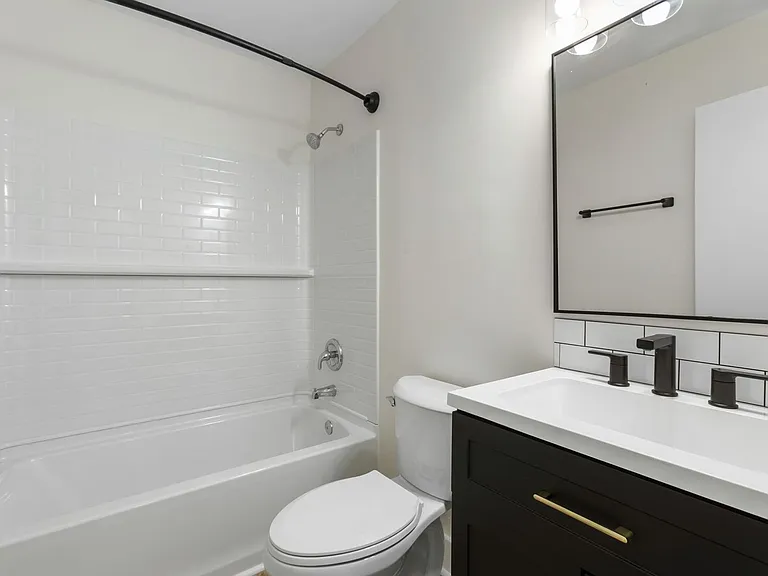270 Fleming Rd #B — Photo 13