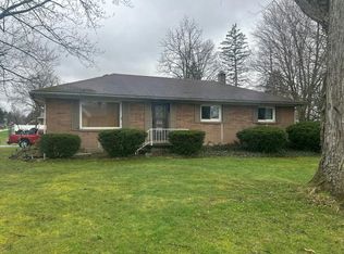 196 Hillman Dr, Cortland, OH 44410