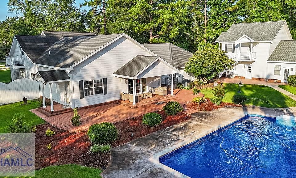 1st image of 322 Damon Dr