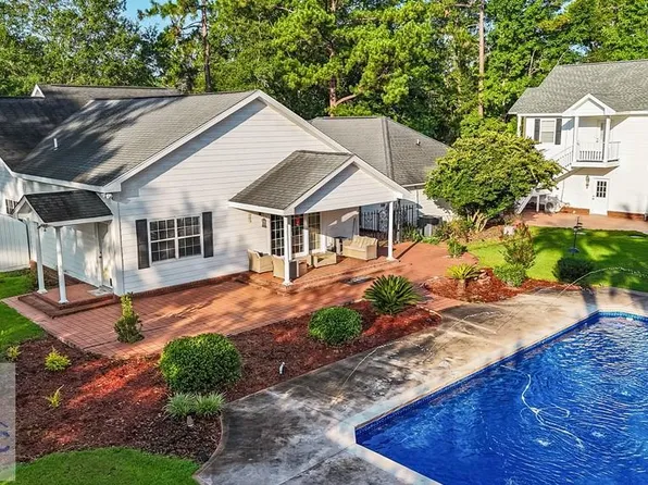 322 Damon Dr, Jesup, GA 31546