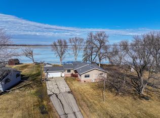 208 King St W, Osakis, MN 56360